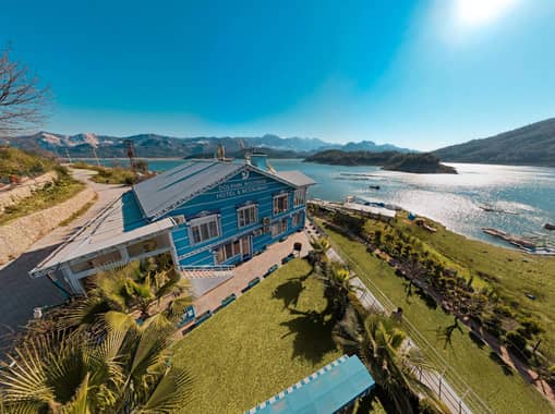 Dolphin Boutique Hotel